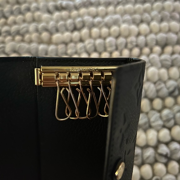Louis Vuitton 6 ring key holder - Picture 4 of 5